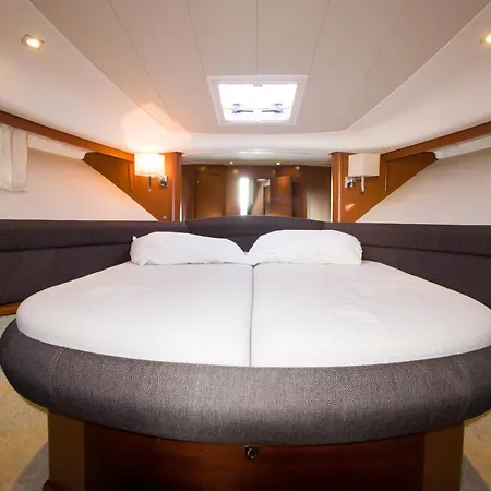 Botel Jeanneau Prestige 440- Biofarm